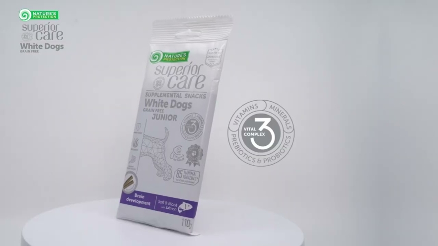 Video NATURE'S PROTECTION SUPERIOR CARE grain free complementary feed - snacks for adult dogs of all breeds with white fish 150 g - 1