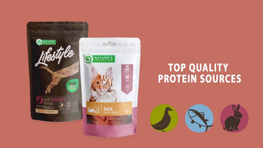 Video NATURE'S PROTECTION snack for cats with chicken and blueberries 75 g - 1